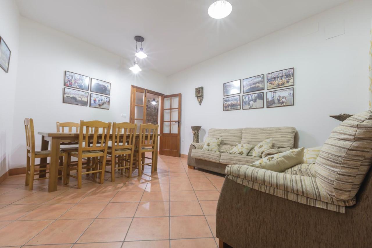 Casa Rural La Fuente Segura de León Екстериор снимка