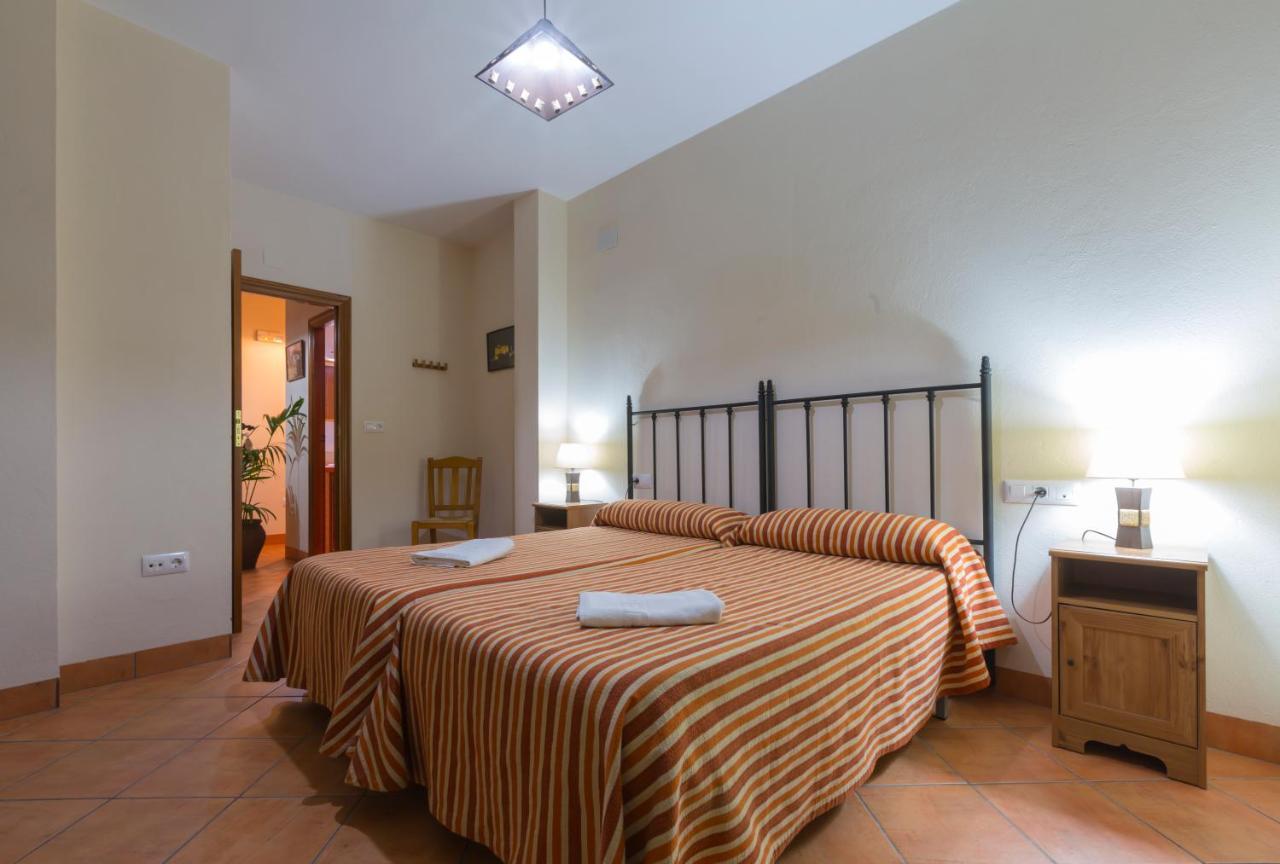 Casa Rural La Fuente Segura de León Екстериор снимка