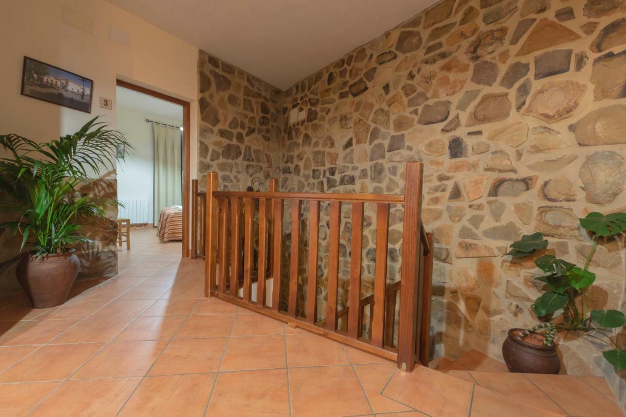 Casa Rural La Fuente Segura de León Екстериор снимка