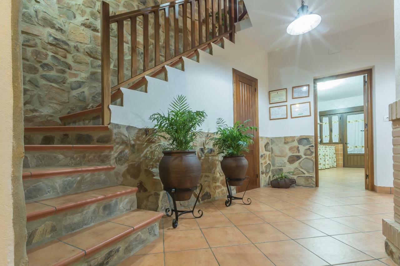 Casa Rural La Fuente Segura de León Екстериор снимка