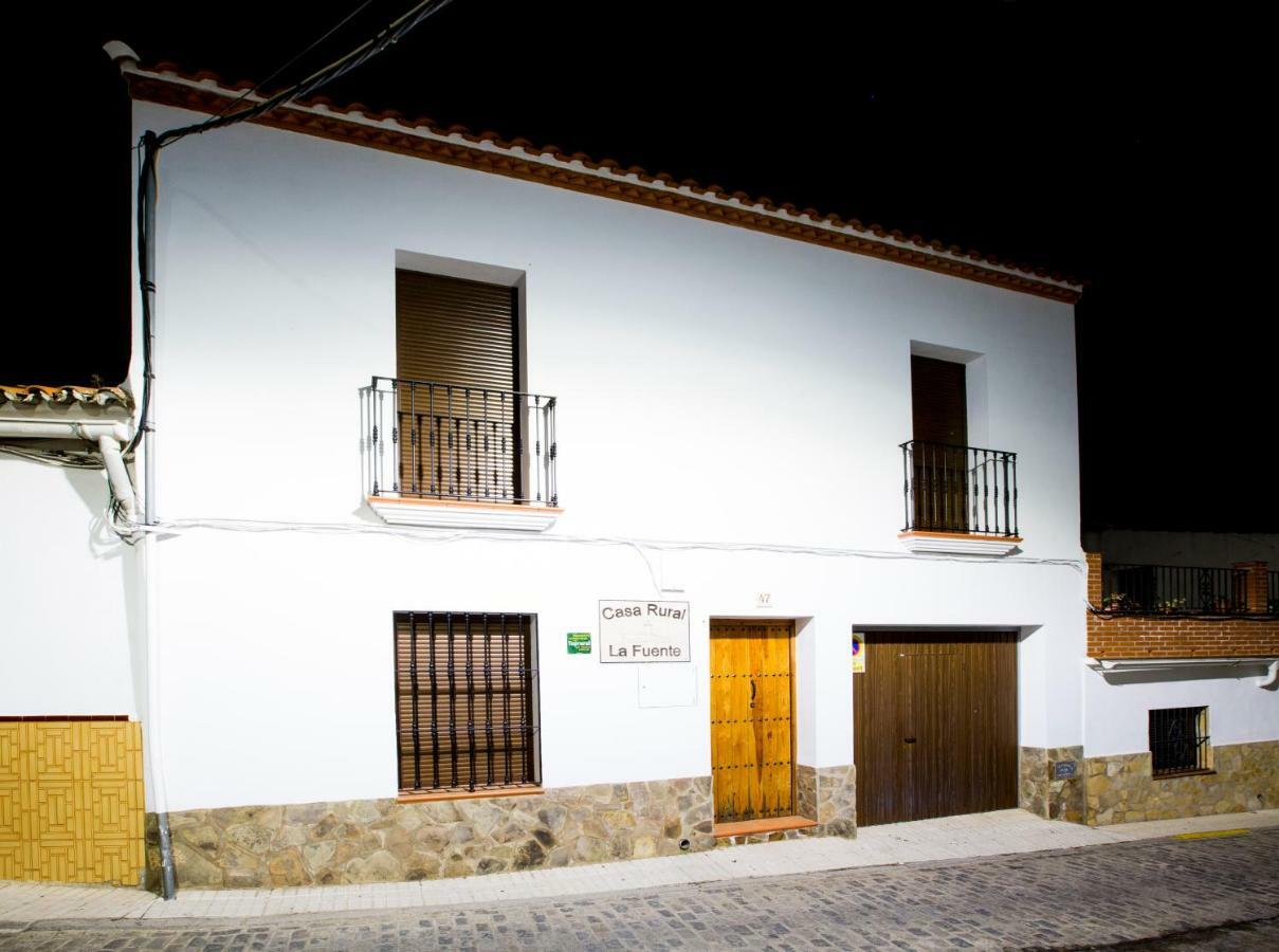 Casa Rural La Fuente Segura de León Екстериор снимка