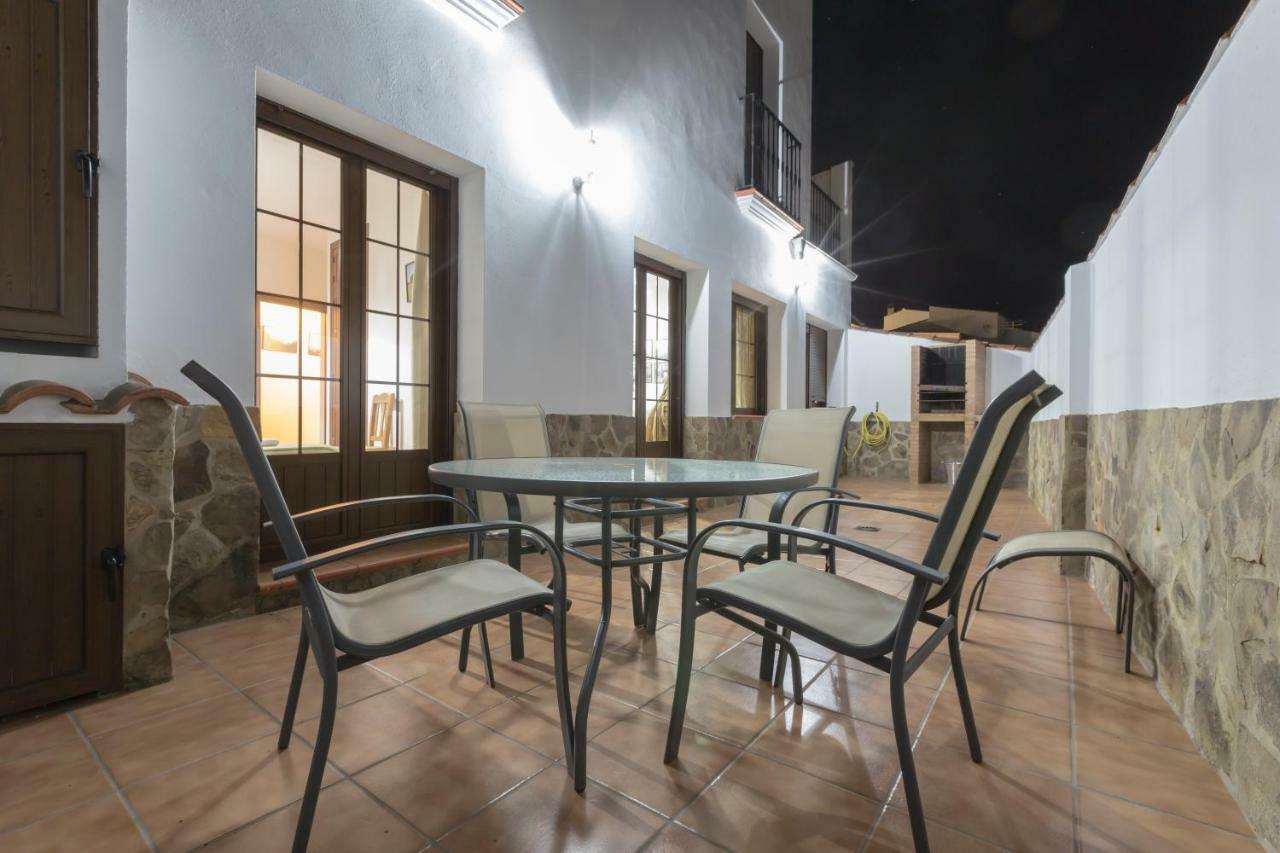 Casa Rural La Fuente Segura de León Екстериор снимка