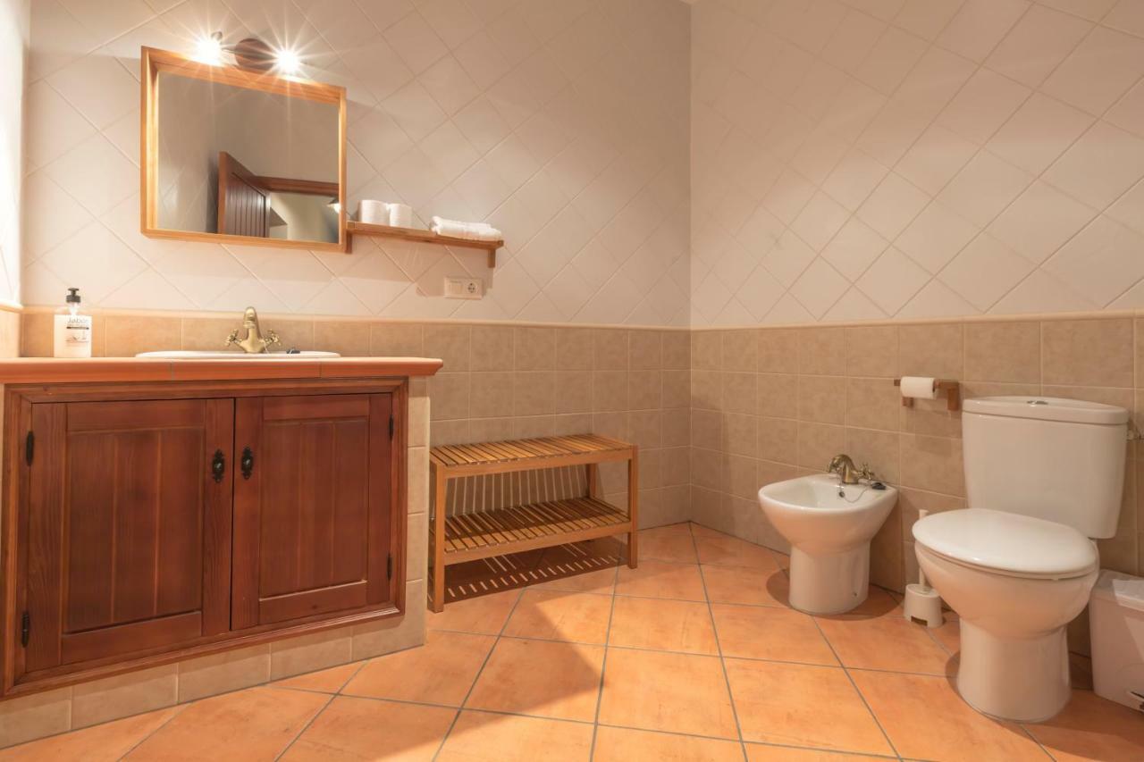 Casa Rural La Fuente Segura de León Екстериор снимка